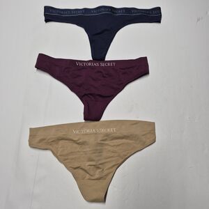 NWT Victoria's Secret Thong Panties Lot of 3 L Seamless Logo G String Underwear